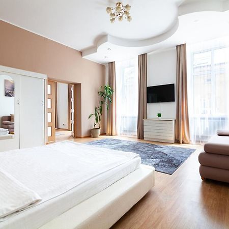 Leogrand Apartments Svobody 33 Львів Екстер'єр фото