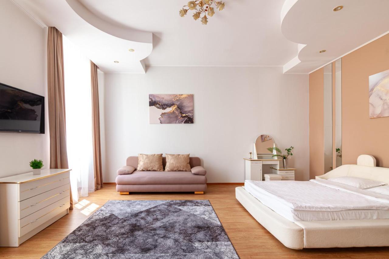 Leogrand Apartments Svobody 33 Львів Екстер'єр фото